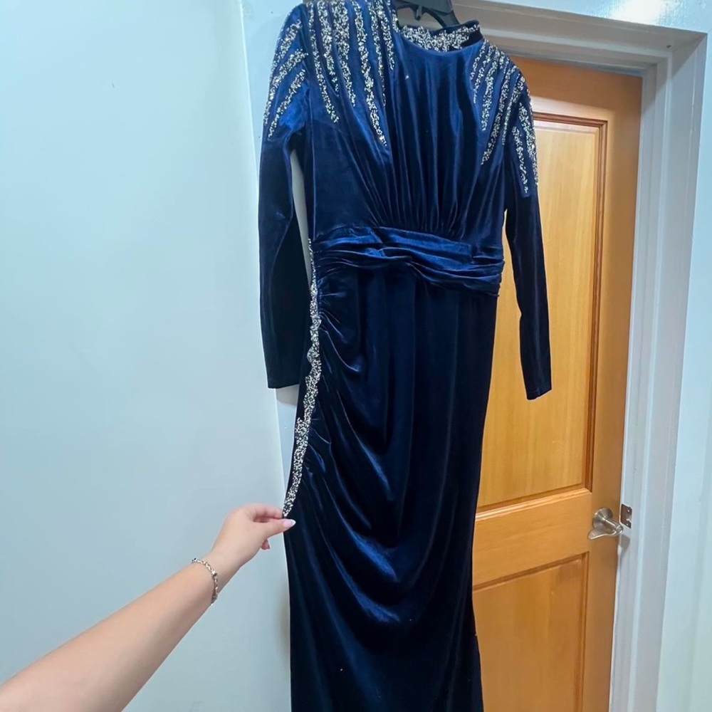 Elegant Navy Blue Long Sleeve Dress